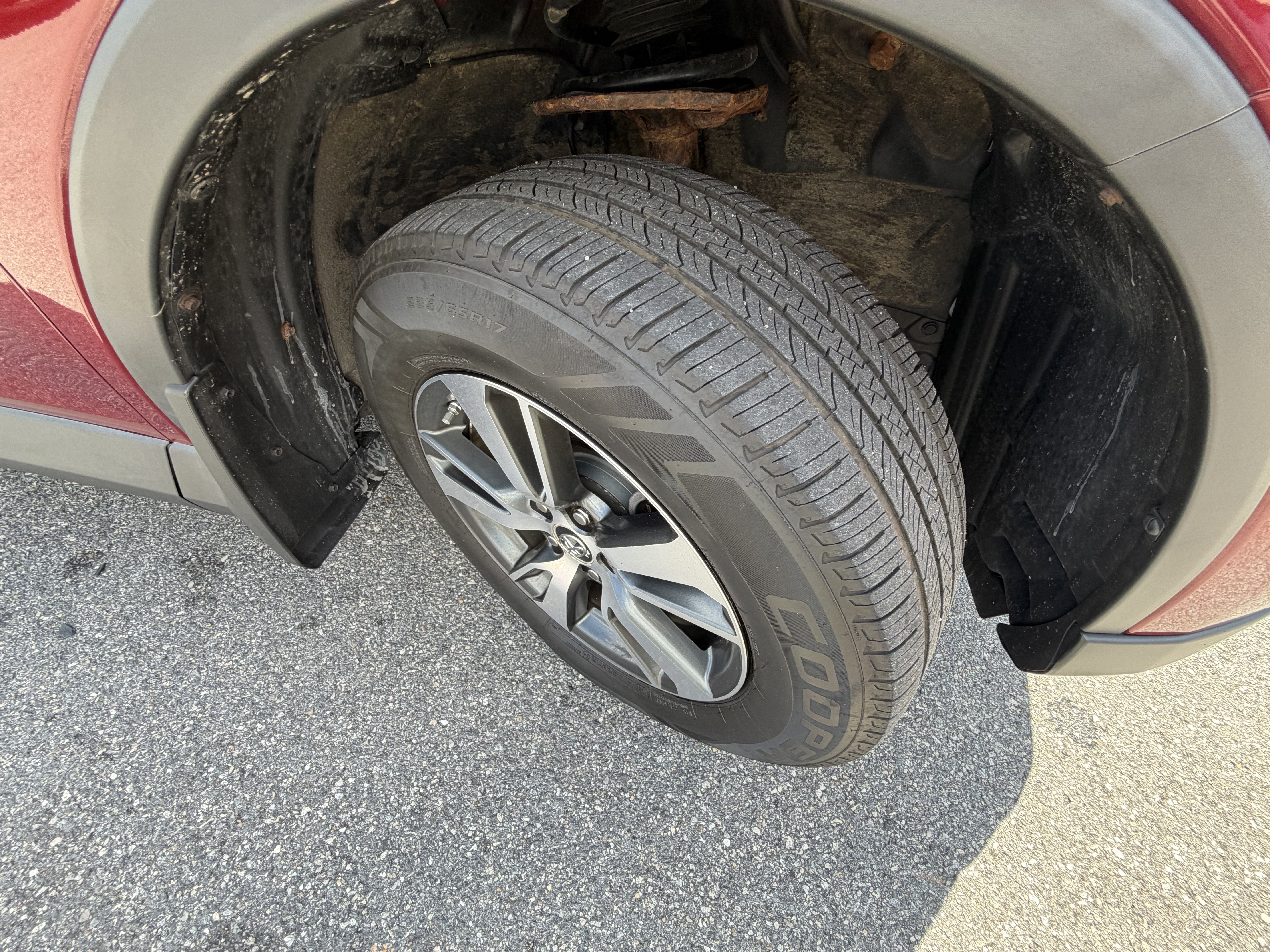 Used 2018 Toyota RAV4 XLE FWD image 31