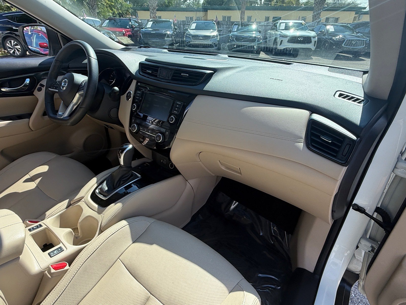 Used 2019 Nissan Rogue SL w/ Premium Package FWD image 18