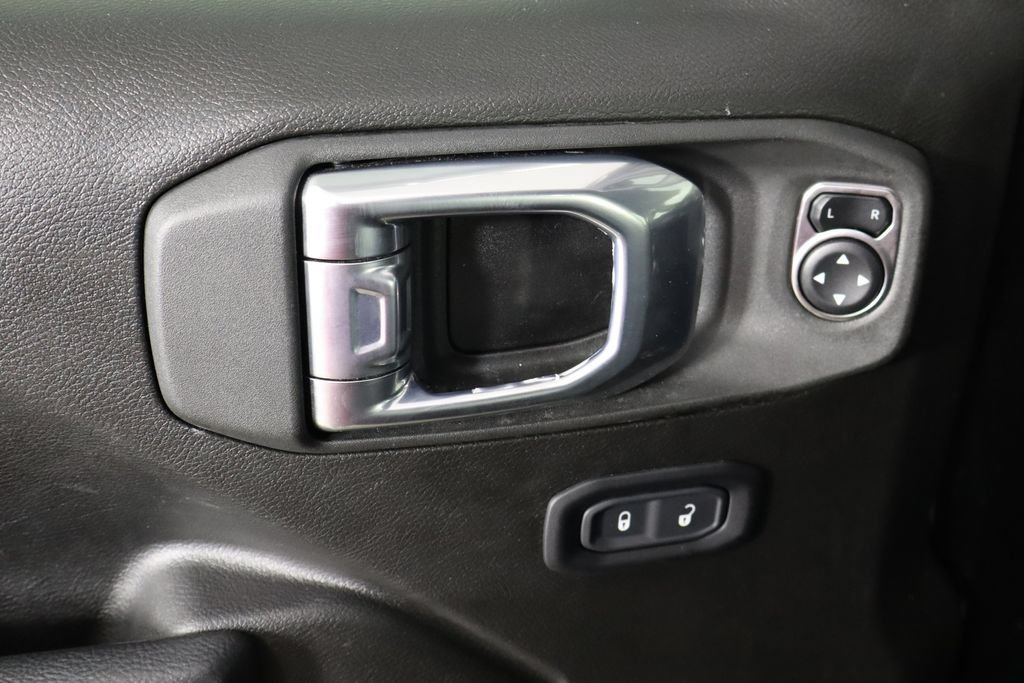 Used 2025 Jeep Wrangler Unlimited Sport AWD/4WD image 20