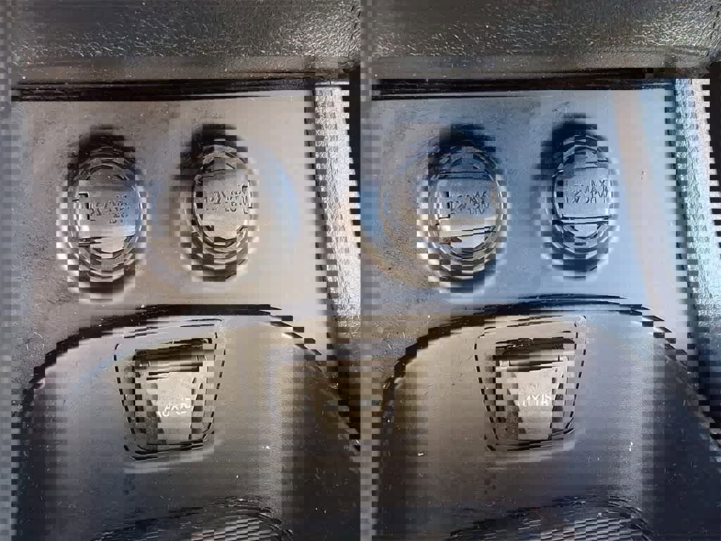 Used 2016 Hyundai Santa Fe Limited image 23