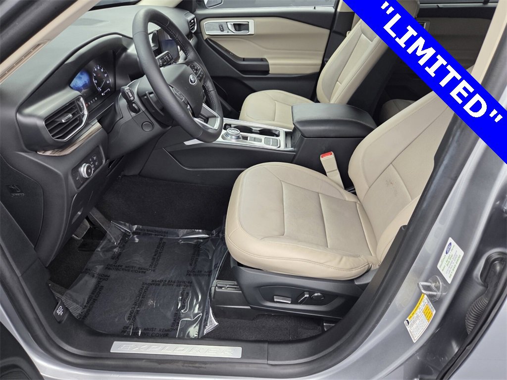 Used 2020 Ford Explorer Limited w/ Class III Trailer Tow Package image 29