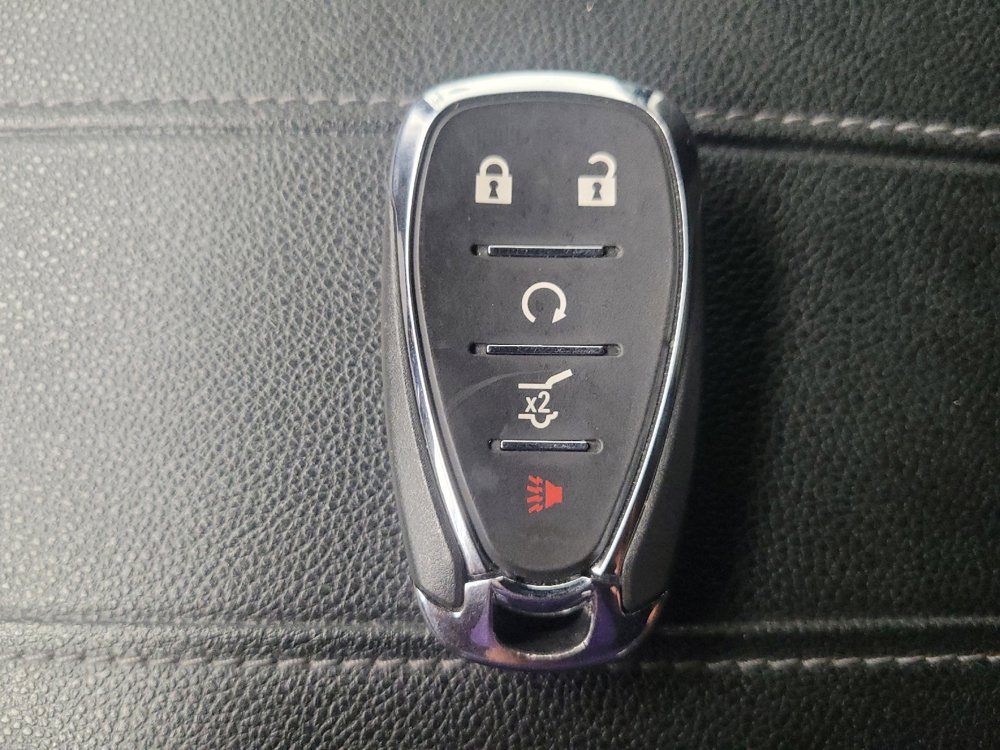 Used 2022 Chevrolet Traverse LT image 32
