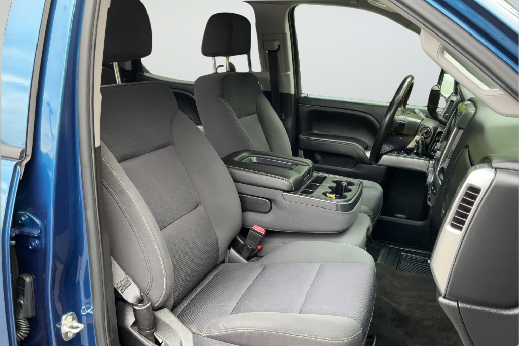 Used 2018 Chevrolet Silverado 1500 LT w/ All Star Edition AWD/4WD image 19