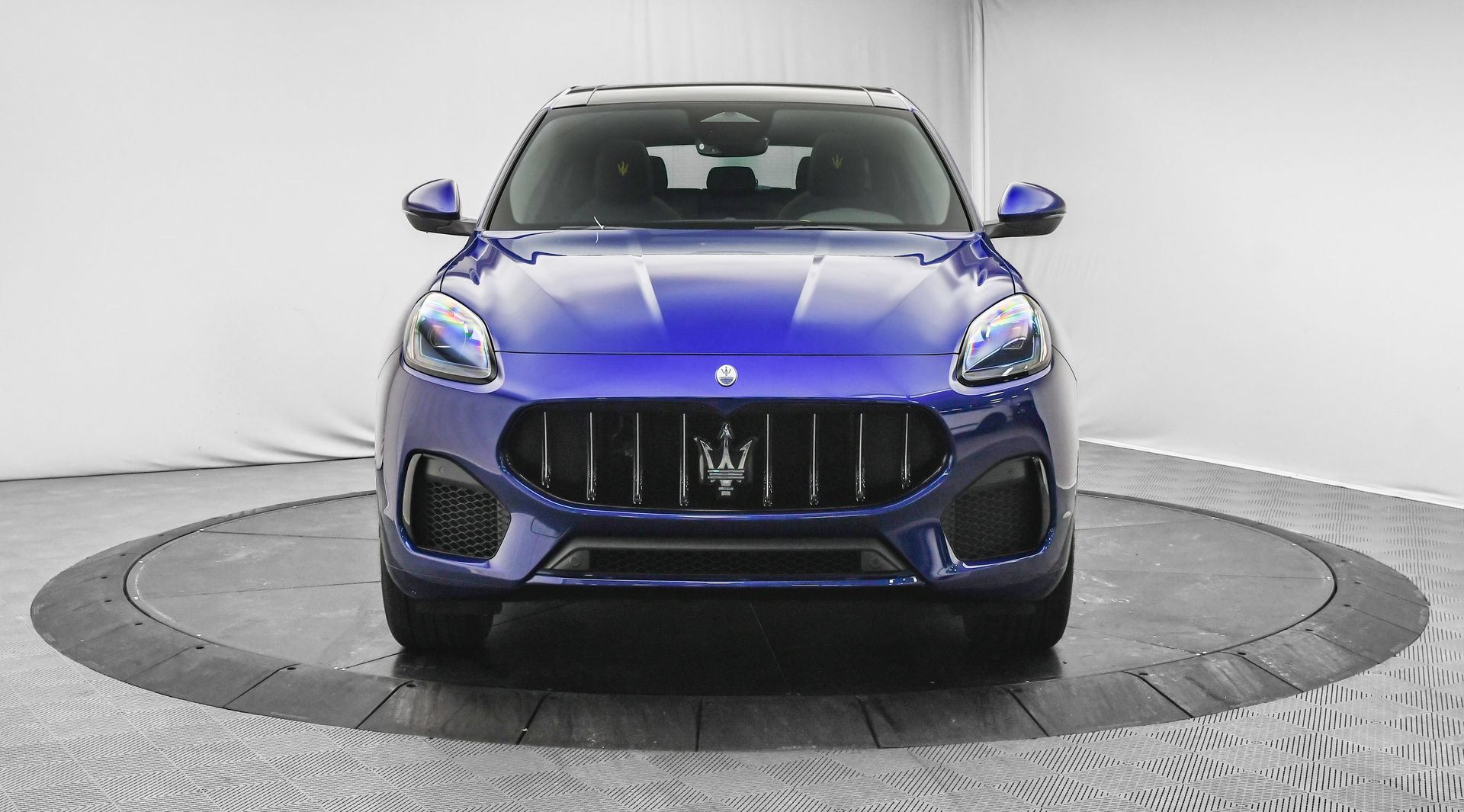 Used 2025 Maserati Grecale GT AWD/4WD image 2