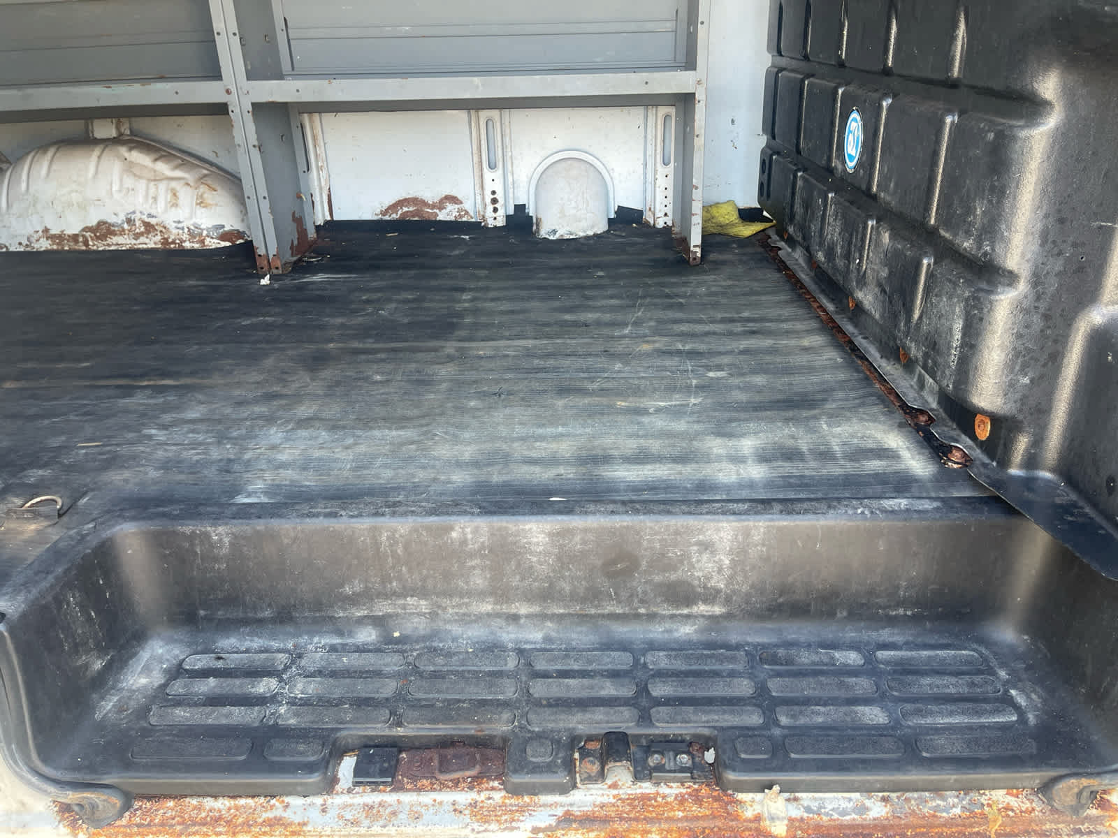 Used 2019 GMC Savana 3500 RWD image 33