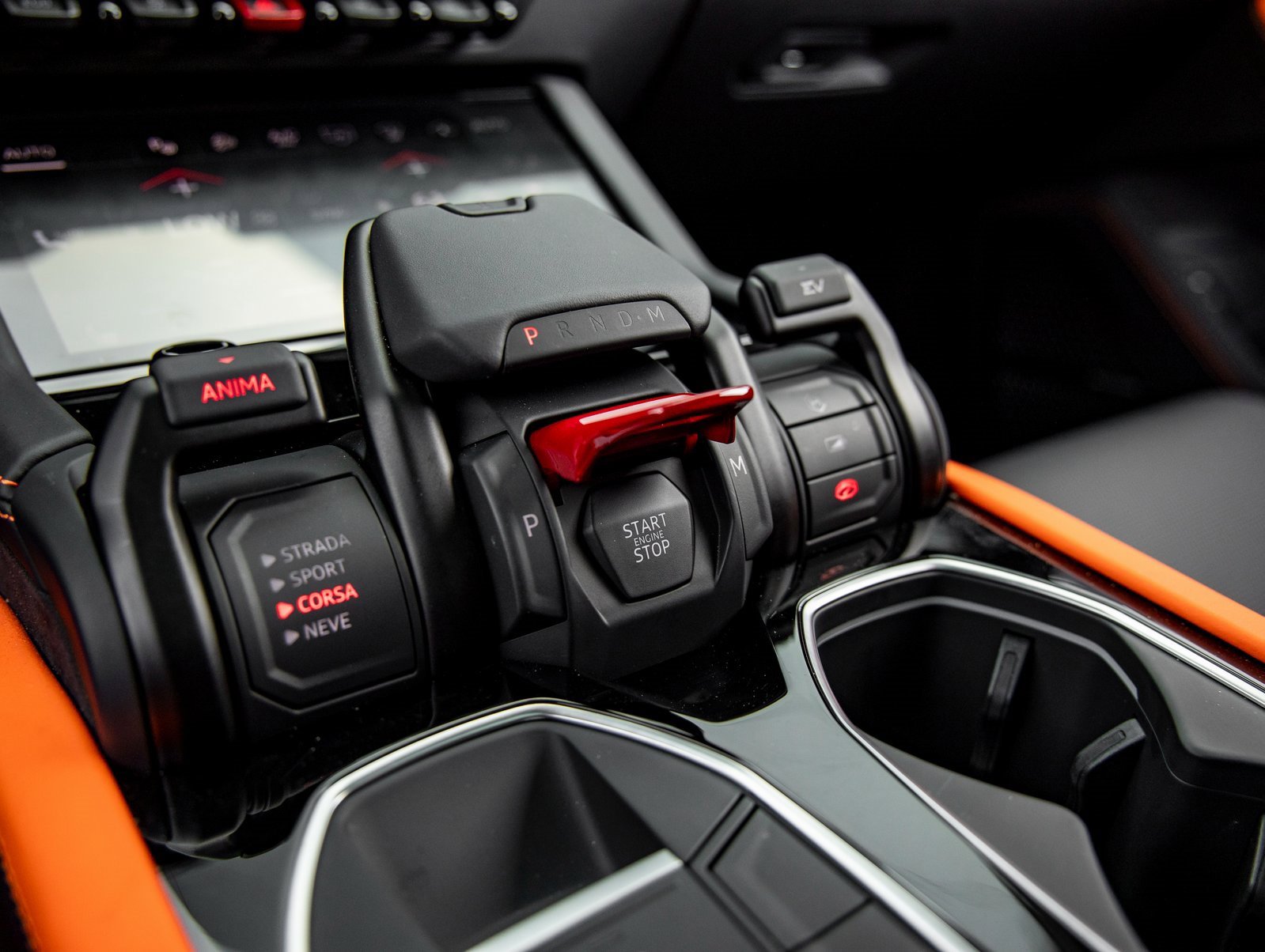 Used 2025 Lamborghini Urus SE image 29