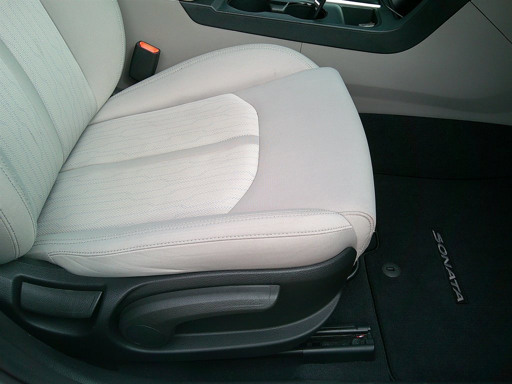 Used 2017 Hyundai Sonata Plug-In Hybrid FWD image 19