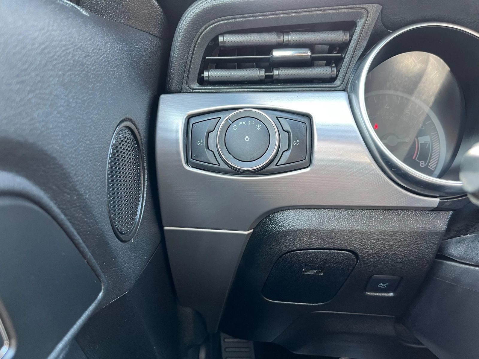 Used 2022 Ford Mustang Premium RWD image 23