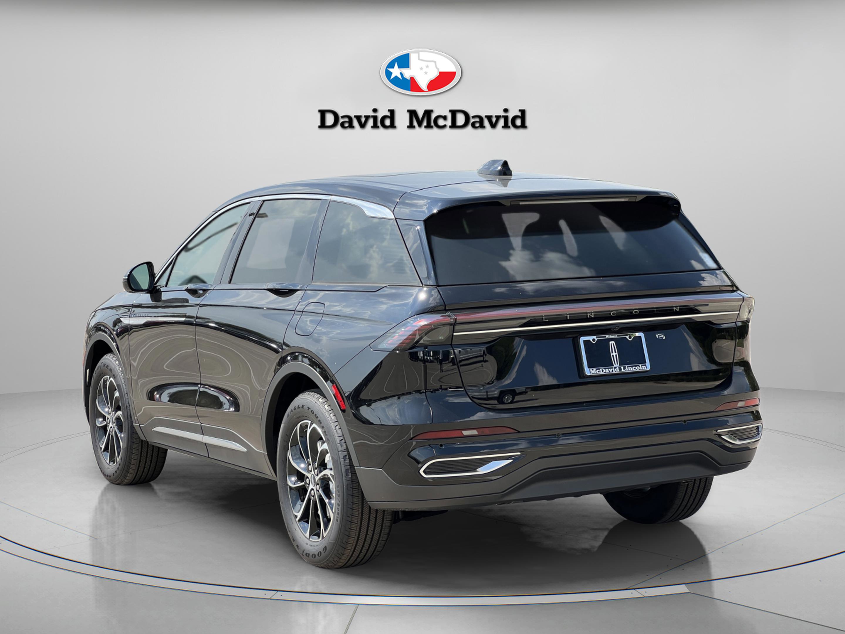 New 2025 Lincoln Nautilus Premier w/ Equipment Group 102A image 4