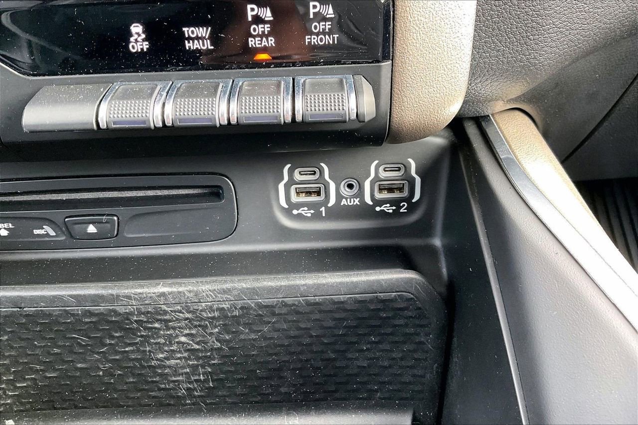 Used 2019 RAM 1500 Laramie image 17