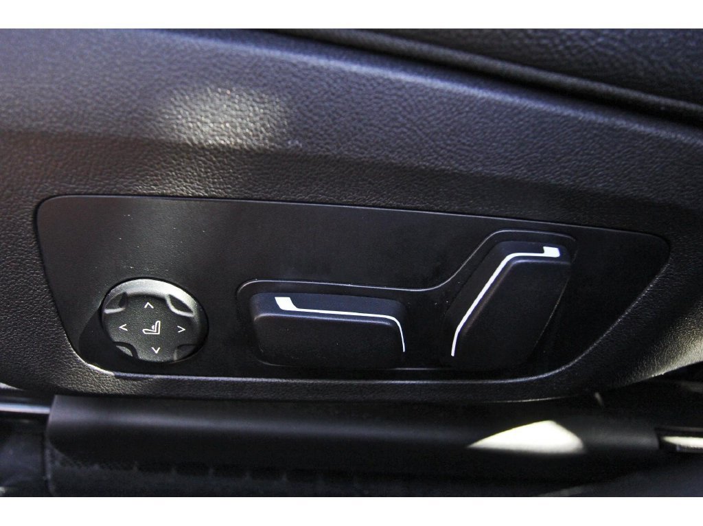Used 2025 BMW 330i Sedan RWD image 26