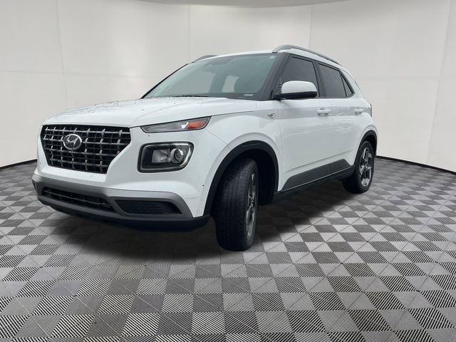 Certified 2024 Hyundai Venue SEL FWD image 3
