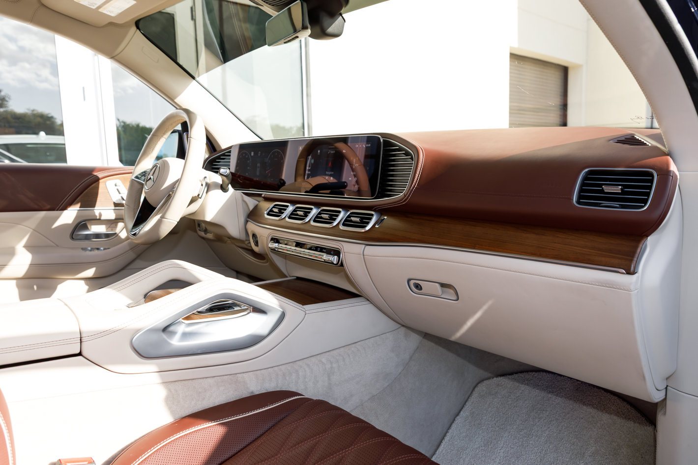 Used 2026 Mercedes-Benz Maybach GLS 600 4MATIC image 43