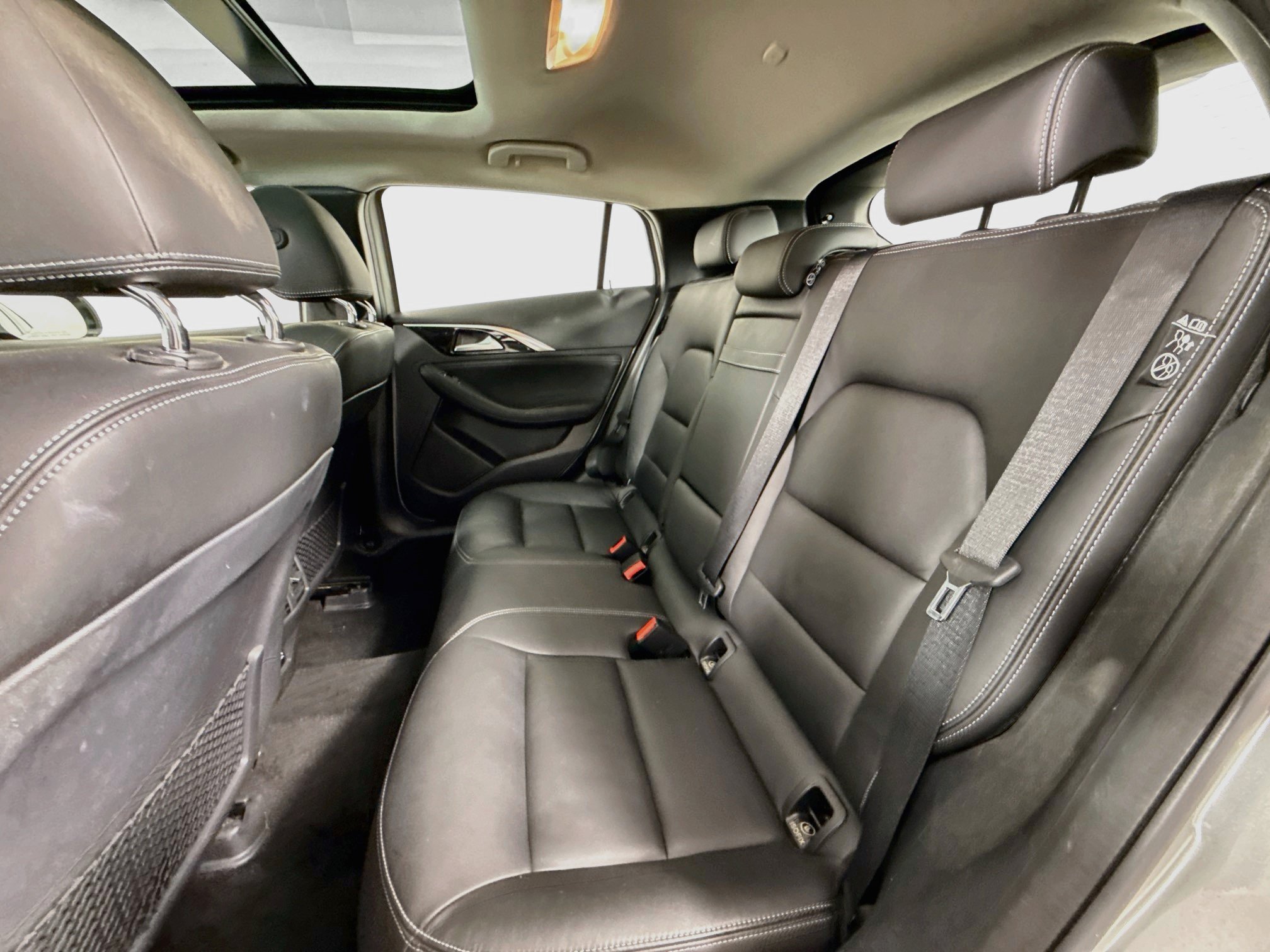 Used 2018 INFINITI QX30 AWD image 23