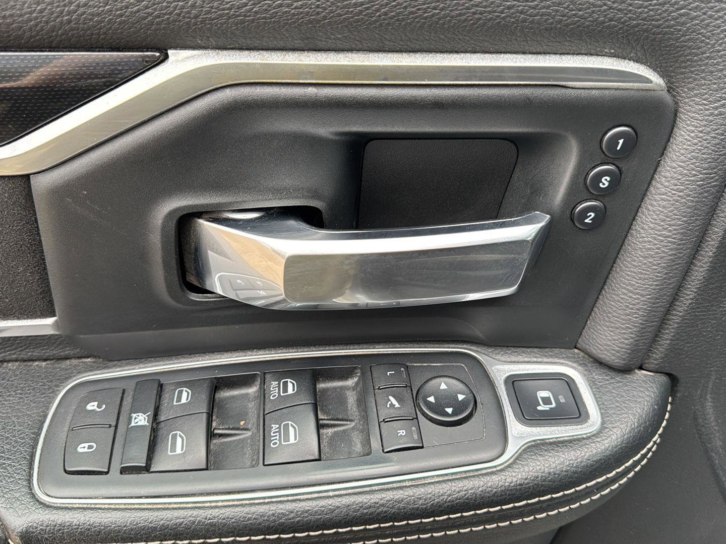 Used 2019 RAM 2500 Laramie image 12