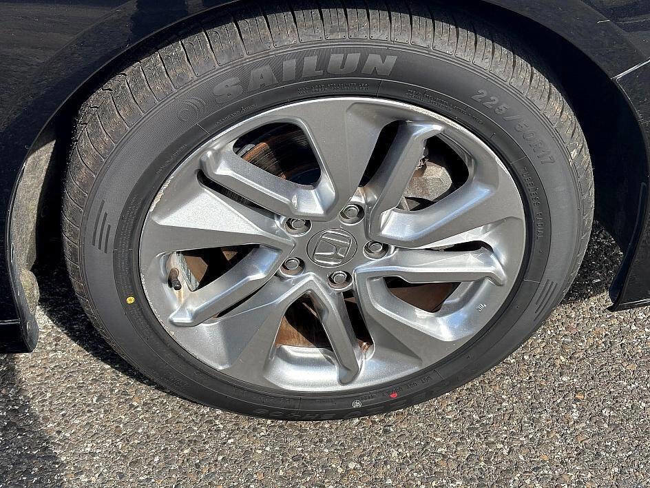 Used 2018 Honda Accord LX image 12