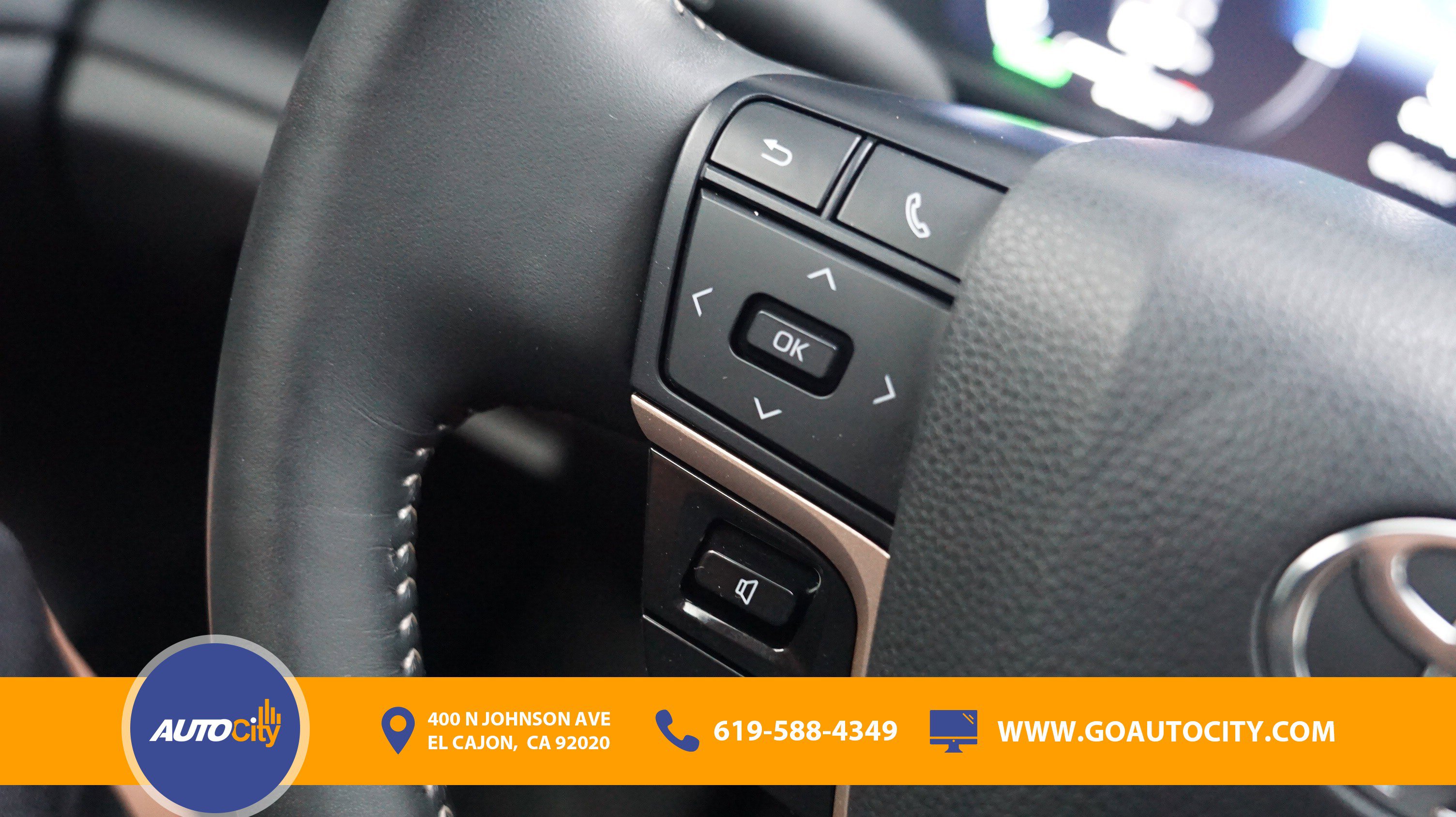 Used 2024 Toyota Crown XLE AWD/4WD image 21