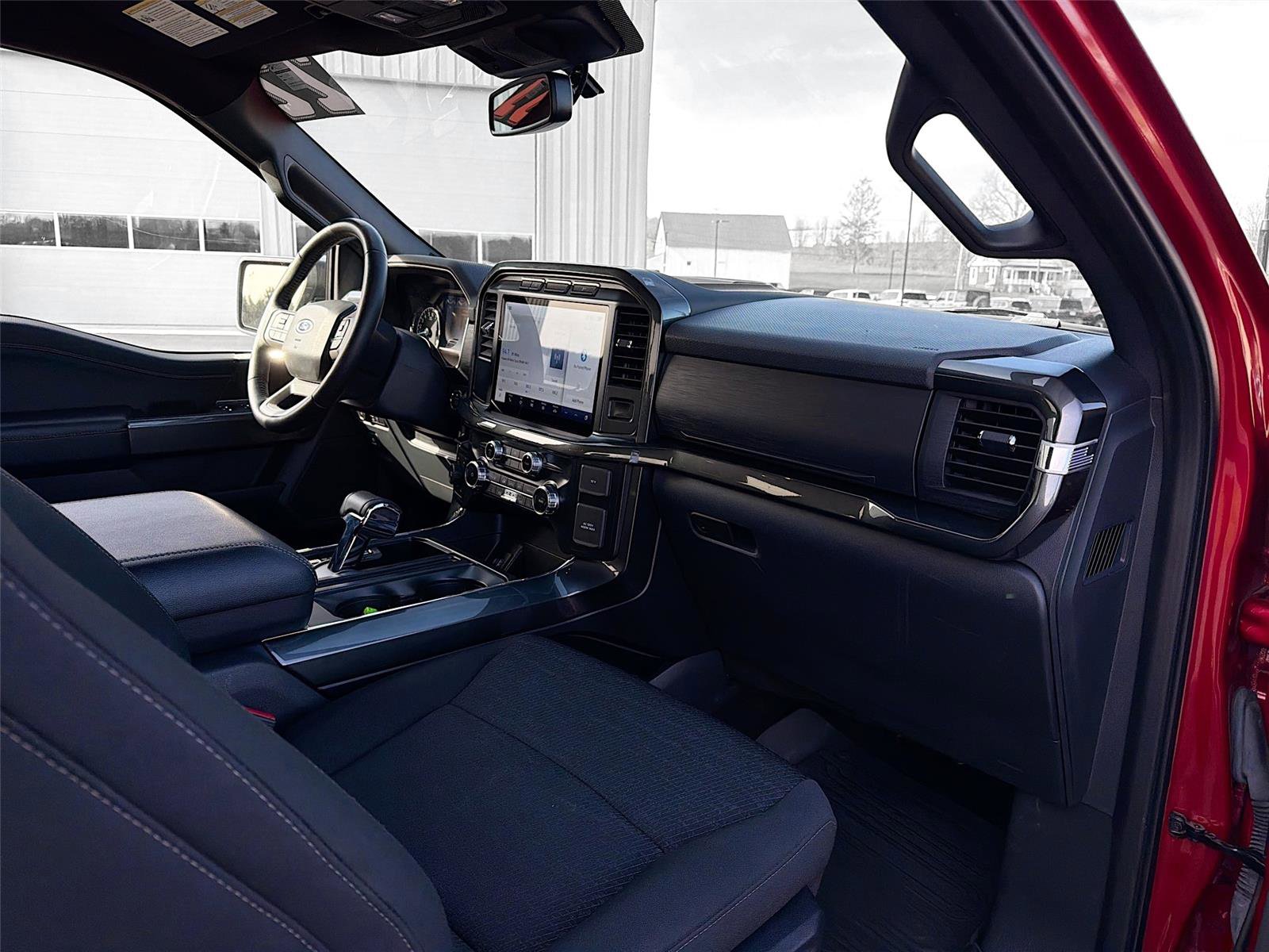 Used 2022 Ford F150 XLT w/ Equipment Group 302A High image 26