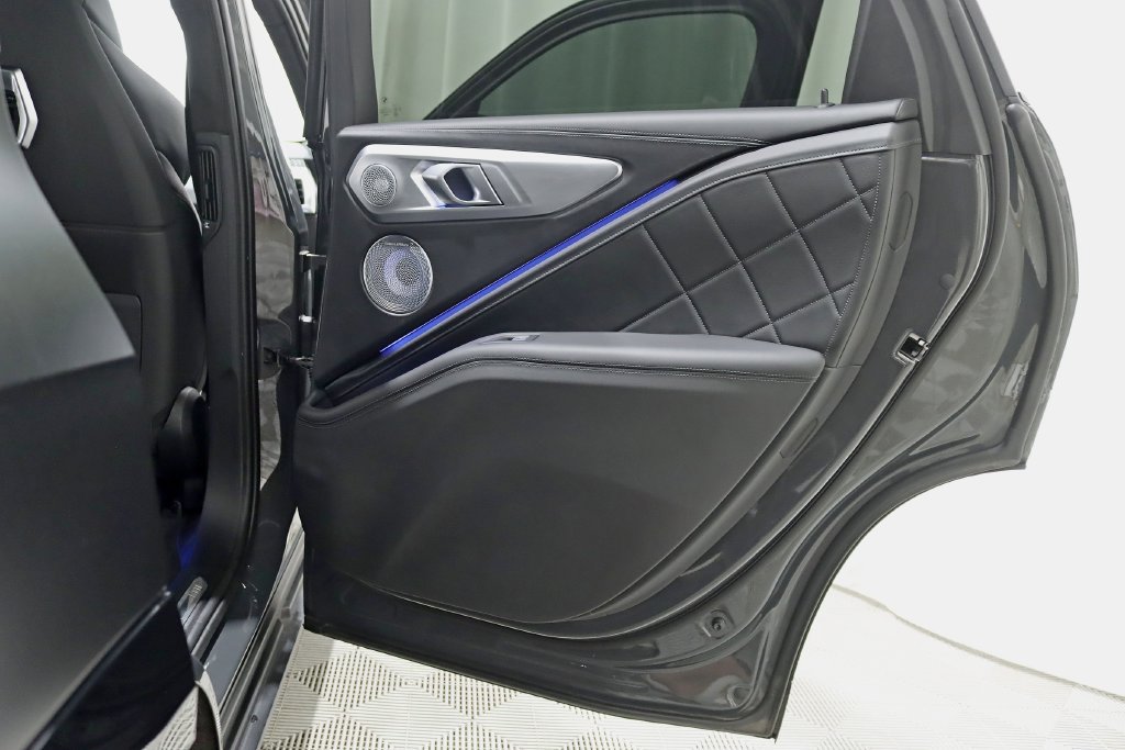 Used 2023 BMW XM AWD/4WD image 39