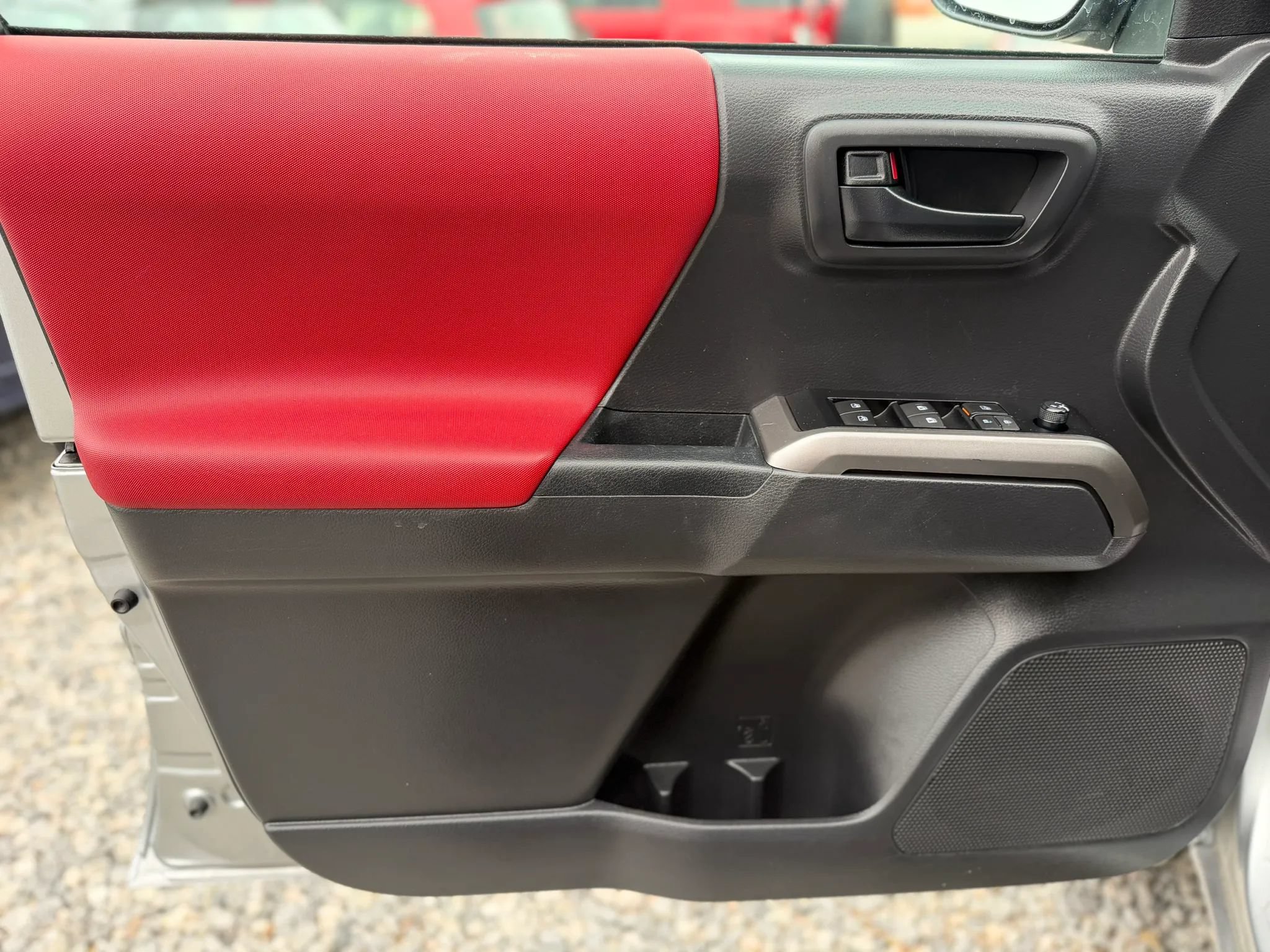 Used 2023 Toyota Tacoma SR5 RWD image 11