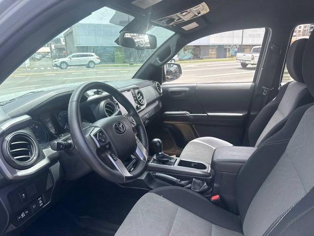 Used 2021 Toyota Tacoma TRD Off-Road w/ Technology Package AWD/4WD image 8