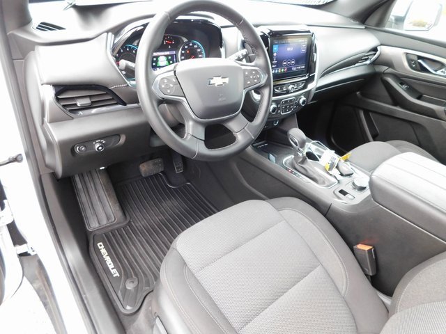 Used 2023 Chevrolet Traverse LT image 14
