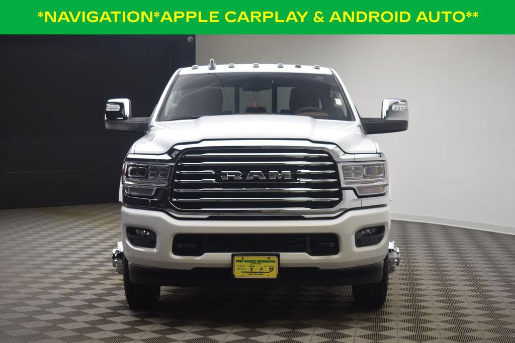 Used 2024 RAM 3500 Limited AWD/4WD image 3
