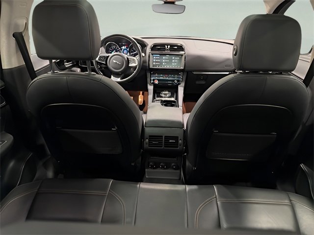 Used 2019 Jaguar F-PACE Prestige image 36