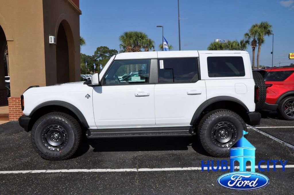 New 2025 Ford Bronco Outer Banks w/ Sasquatch Package image 2