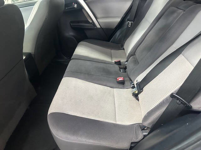 Used 2015 Toyota RAV4 XLE AWD/4WD image 14