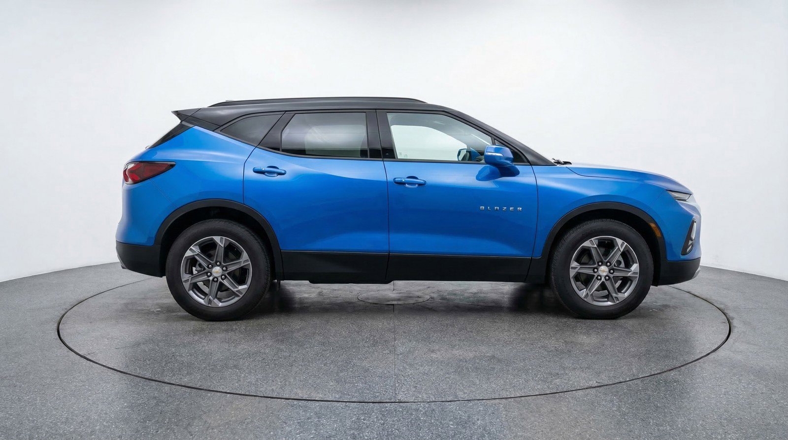 Used 2025 Chevrolet Blazer LT image 11