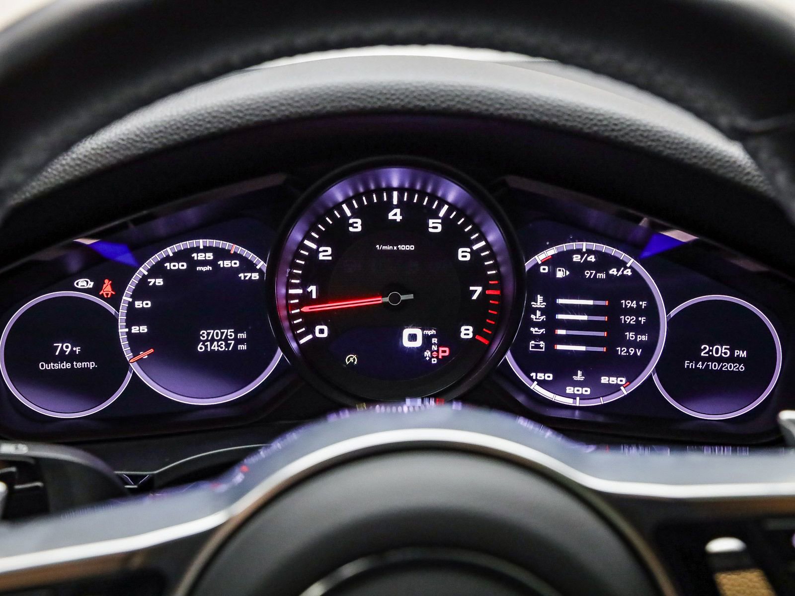 Certified 2022 Porsche Cayenne Platinum Edition image 29