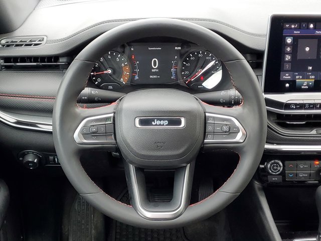 Used 2023 Jeep Compass Trailhawk w/ Trailhawk Convenience Group AWD/4WD image 25