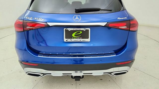 Used 2025 Mercedes-Benz GLC 350e 4MATIC image 11