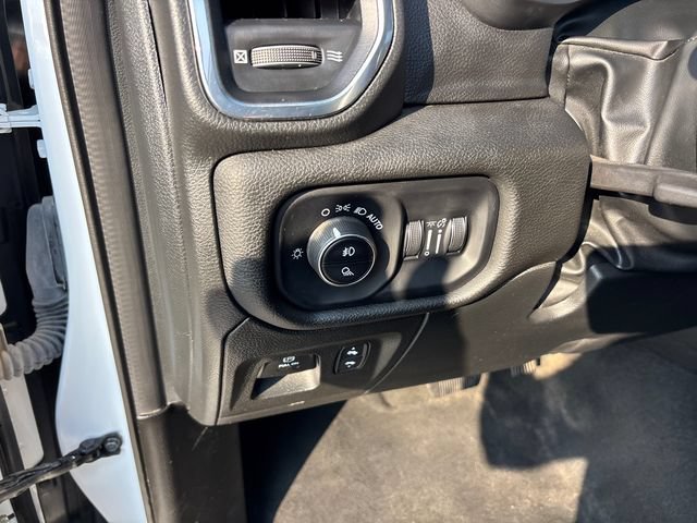 Used 2023 RAM 1500 Laramie AWD/4WD image 15