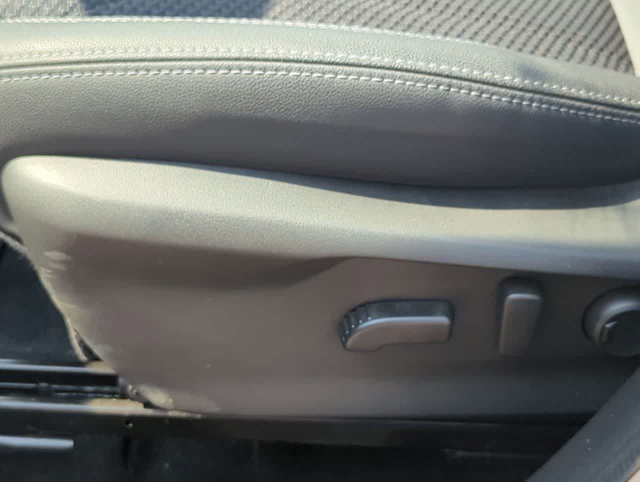 Used 2023 Subaru Forester Premium AWD/4WD image 9