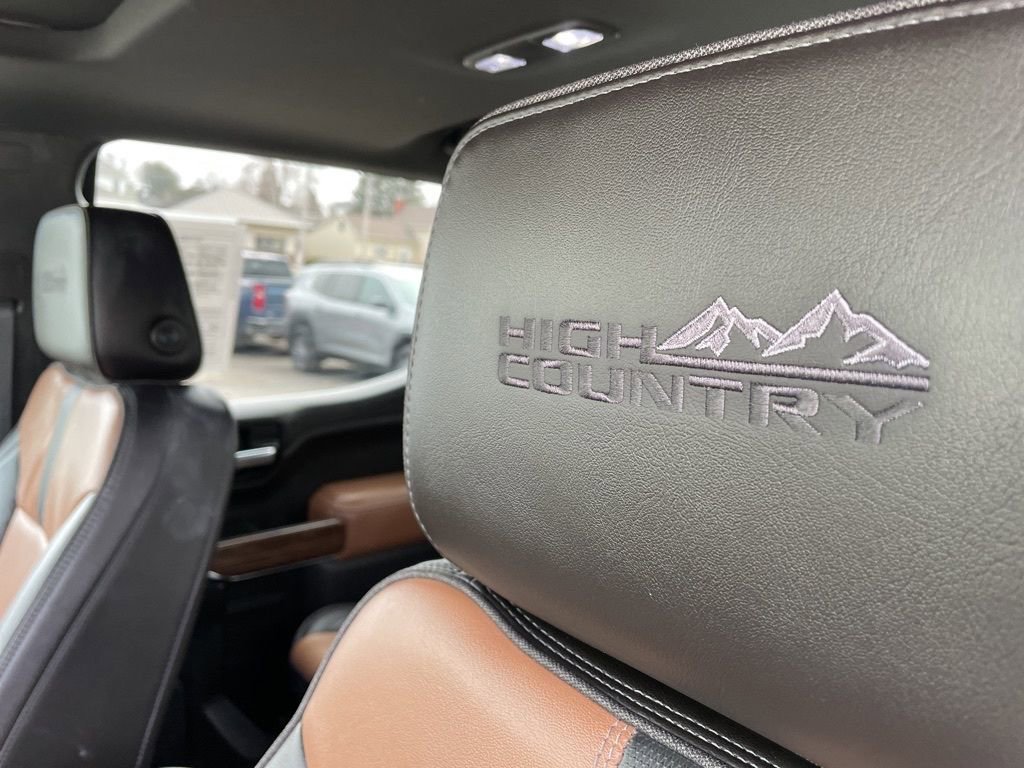Used 2019 Chevrolet Silverado 1500 High Country w/ High Country Premium Package AWD/4WD image 10