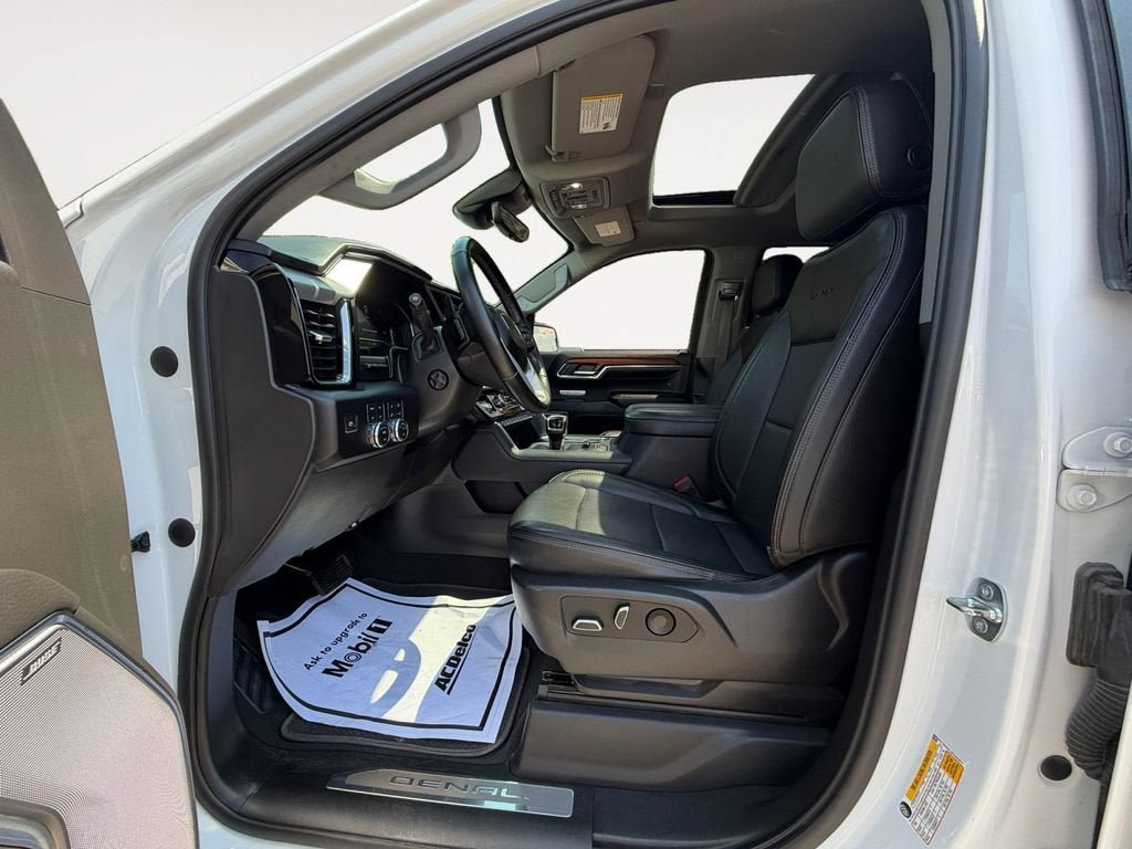 Used 2023 GMC Sierra 1500 Denali w/ Denali Reserve Package AWD/4WD image 9