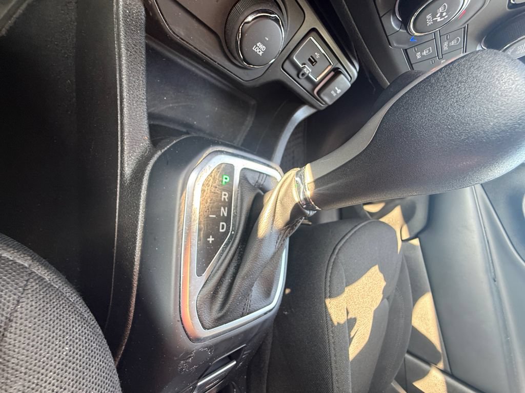 Used 2023 Jeep Renegade Latitude AWD/4WD image 29