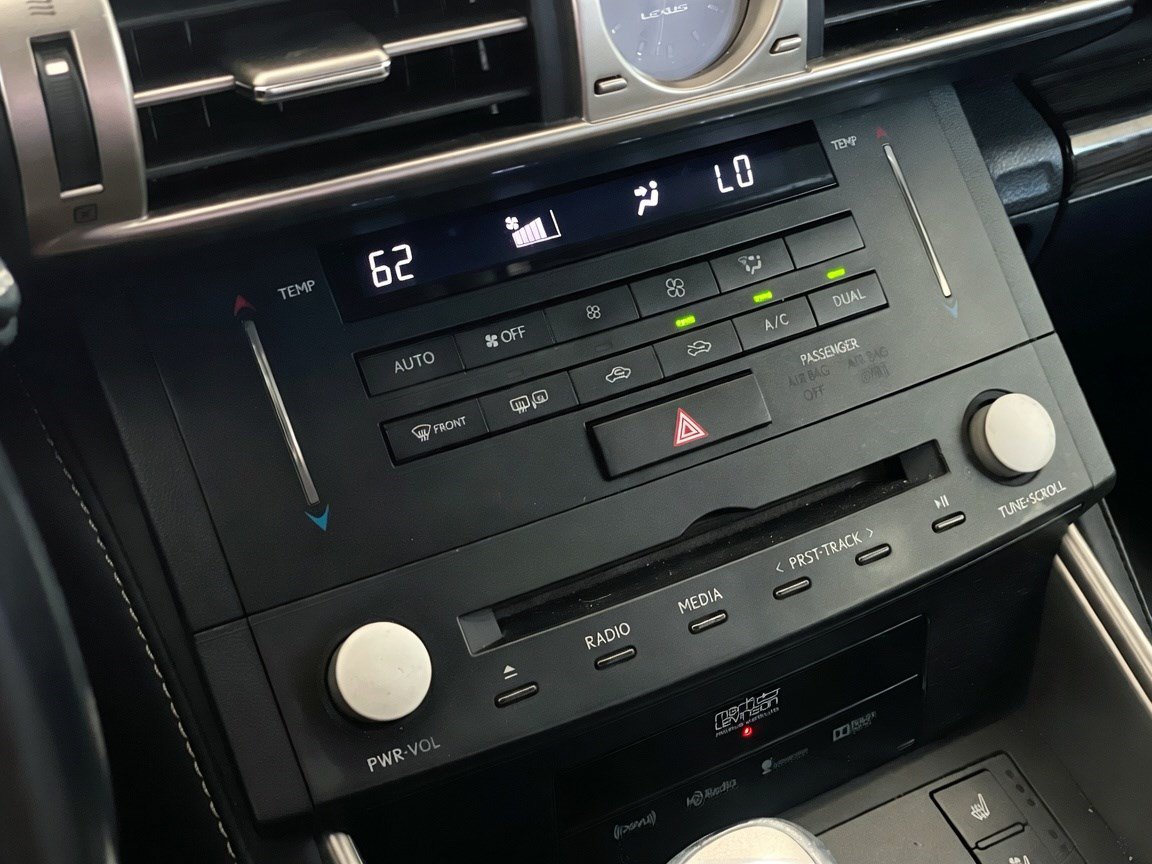 Used 2015 Lexus IS 350 RWD image 12
