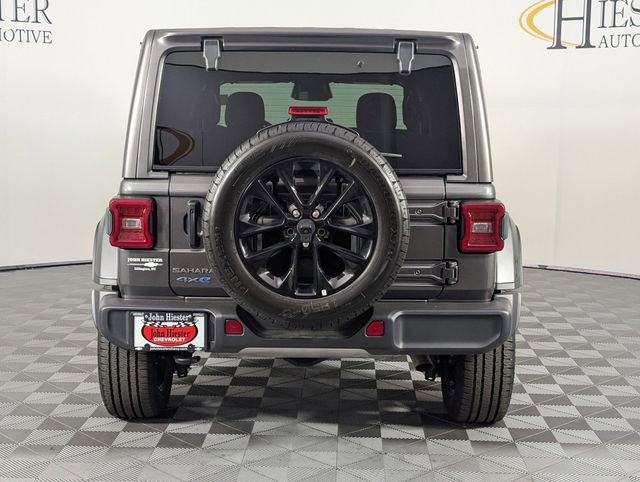 Used 2025 Jeep Wrangler Unlimited Sahara AWD/4WD image 6