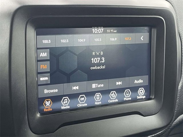 Used 2020 Jeep Renegade Latitude w/ Cold Weather Group image 26