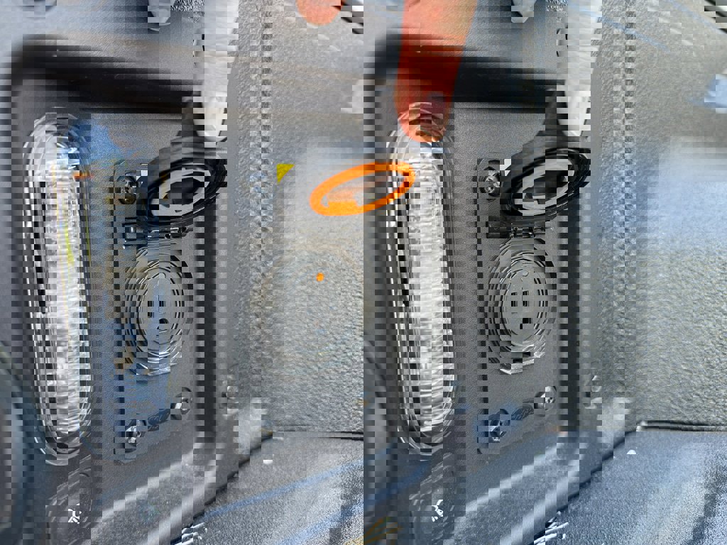 New 2025 Ford Maverick Lariat w/ Black Appearance Package image 7