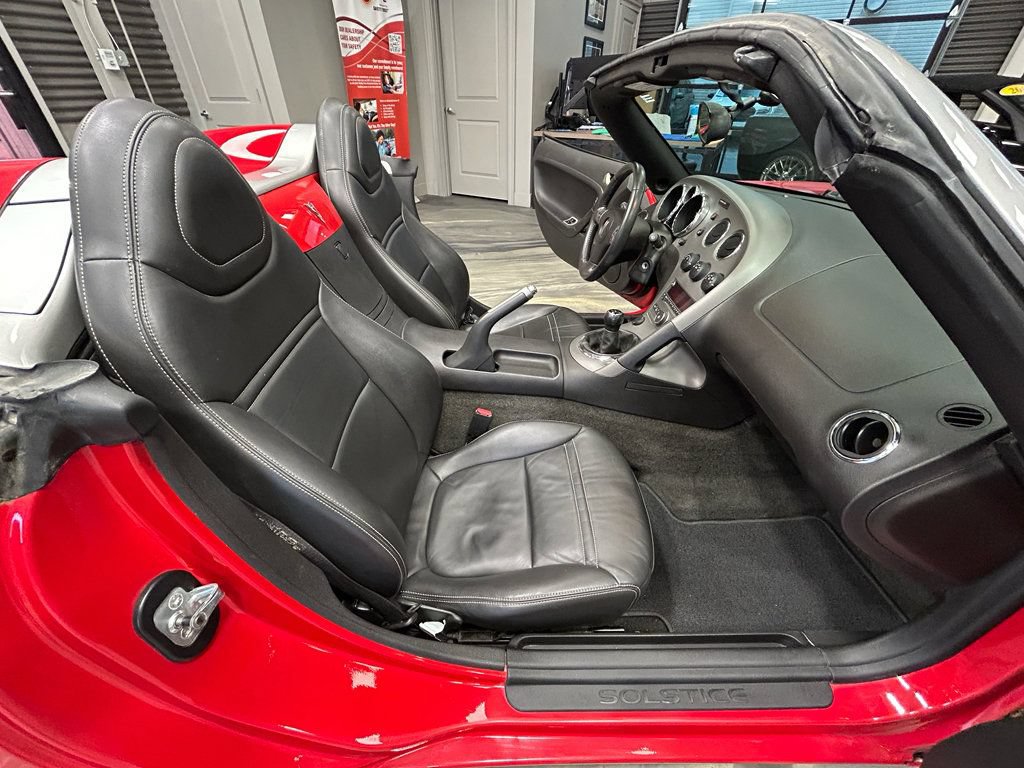 Used 2006 Pontiac Solstice Convertible w/ Premium Package RWD image 31
