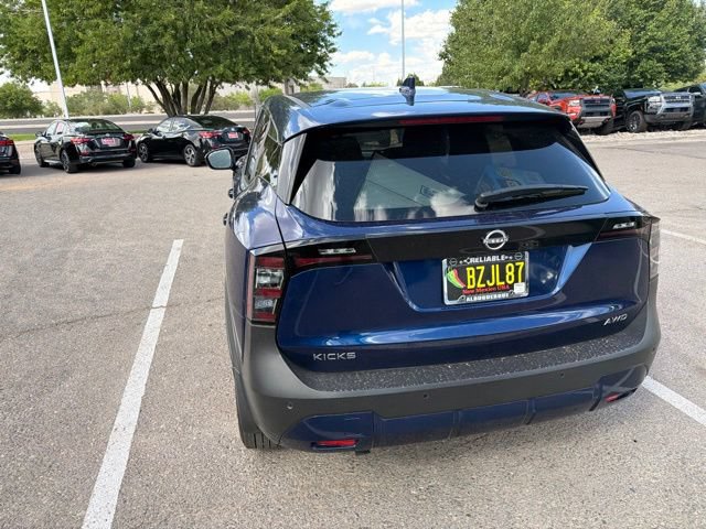 Certified 2025 Nissan Kicks SV w/ Charging Package AWD/4WD image 18