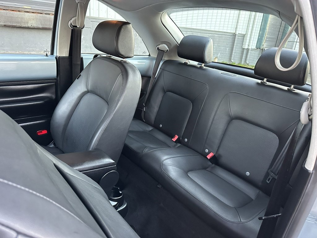 Used 2010 Volkswagen Beetle Coupe image 22