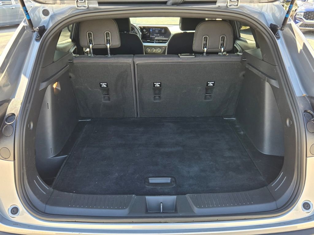 Used 2024 Chevrolet Trax RS w/ Driver Confidence Package image 13