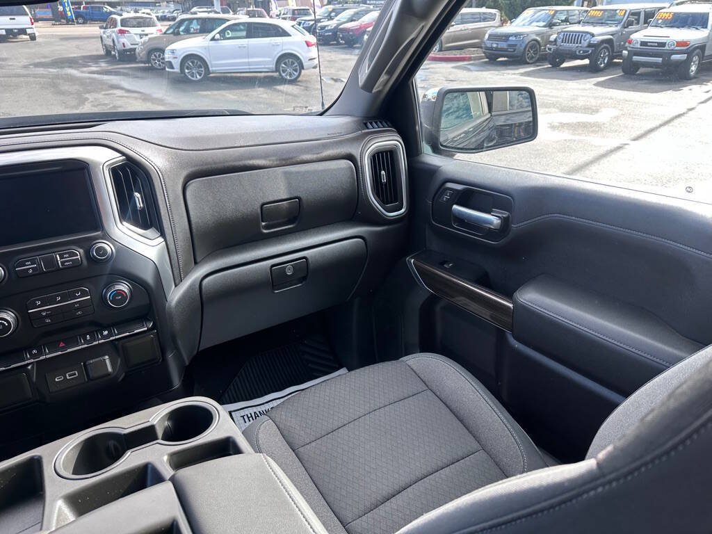 Used 2020 Chevrolet Silverado 1500 LT w/ Trailering Package AWD/4WD image 17