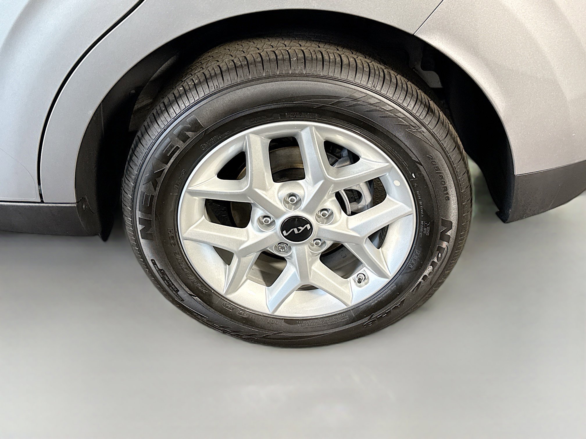 Used 2025 Kia Soul LX w/ LX Technology Package image 36