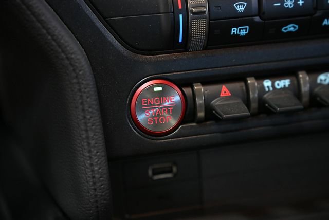 Used 2020 Ford Mustang Shelby GT500 w/ Carbon Fibre Track Pack image 44